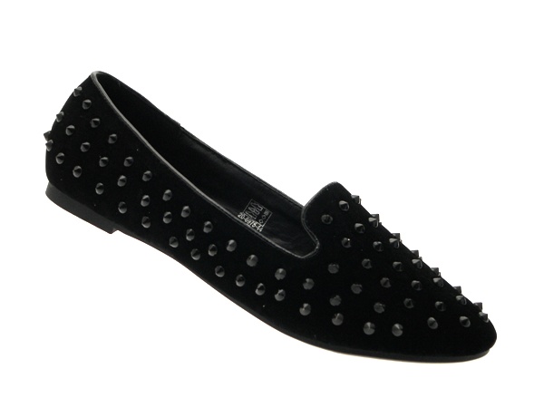 studded pumps flat